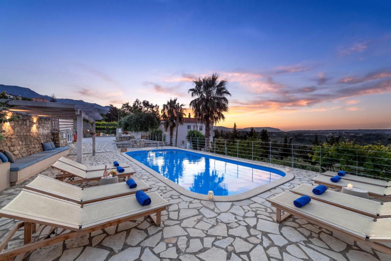 Villa Chrysallis With Heated Pool Georgioupoli Exterior photo