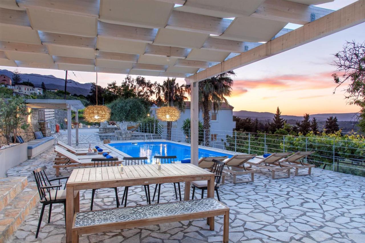 Villa Chrysallis With Heated Pool Georgioupoli Exterior photo
